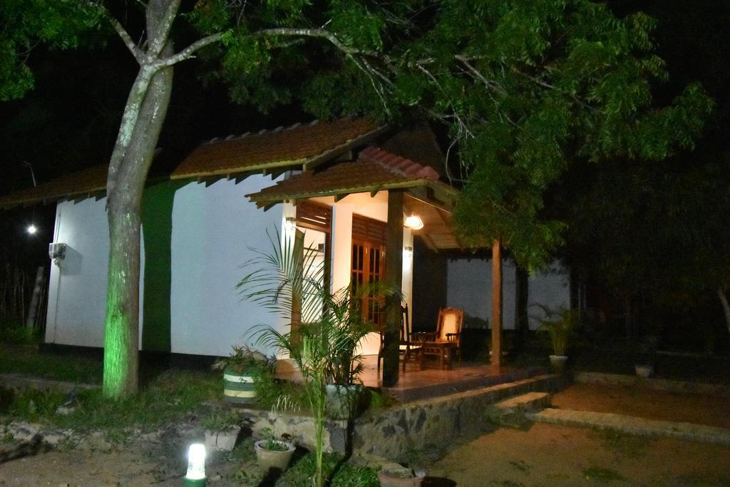 King'S Elephant Cabanas & Restaurant Tangalle Dış mekan fotoğraf