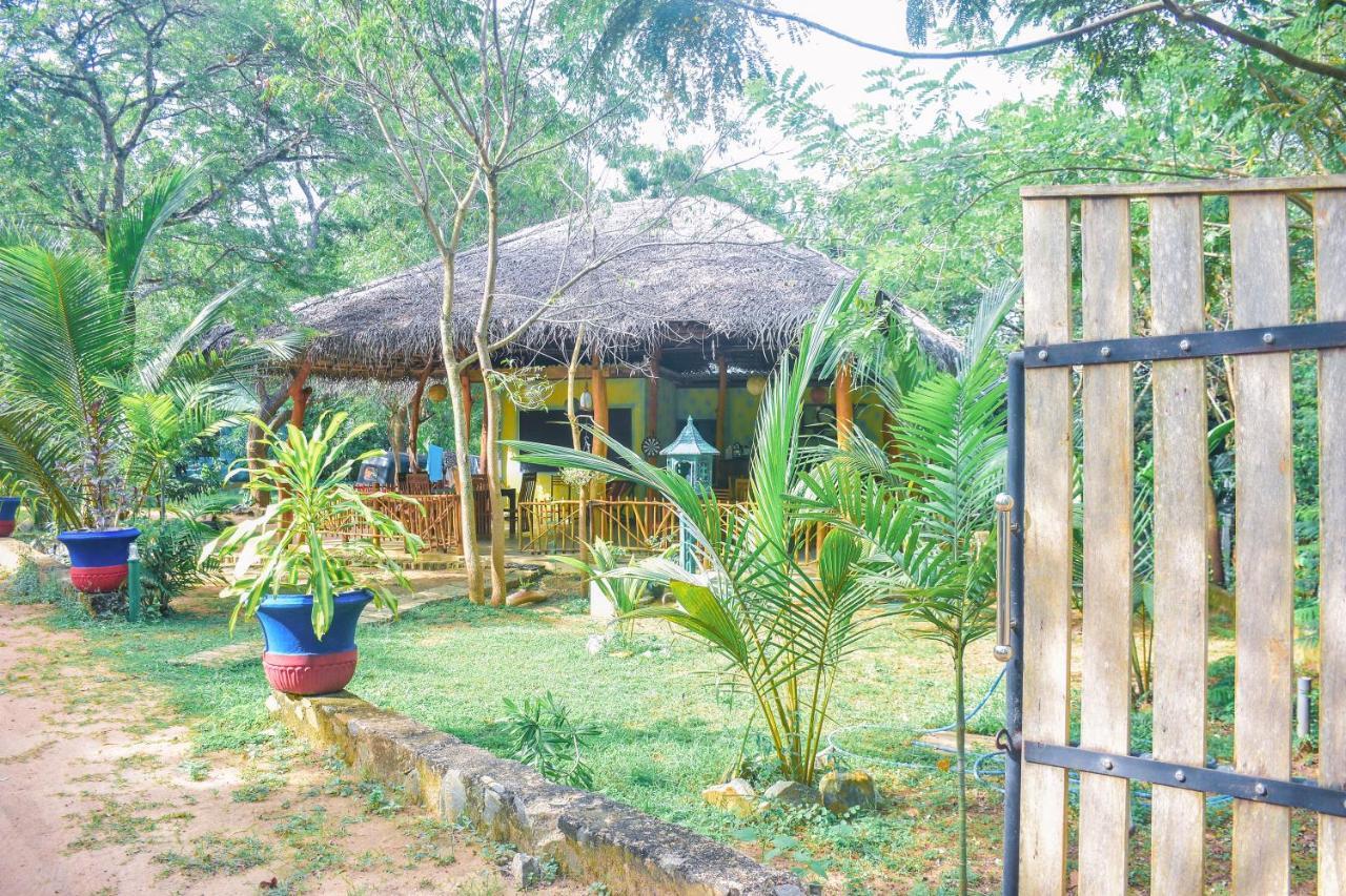 King'S Elephant Cabanas & Restaurant Tangalle Dış mekan fotoğraf